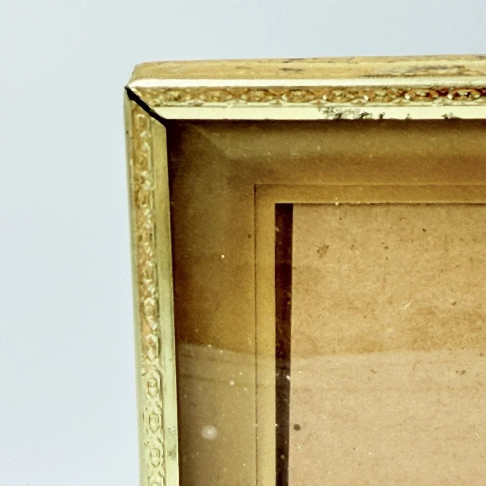 VTG Gold Tone Picture Frame Lot 5x7 & 8x6.25 Ornate Floral‎ Desktop Easel Pair